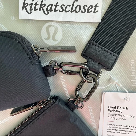 🆕 BLACK/GUNMETAL - NWT lululemon dual pouch wristlet - Picture 3 of 6